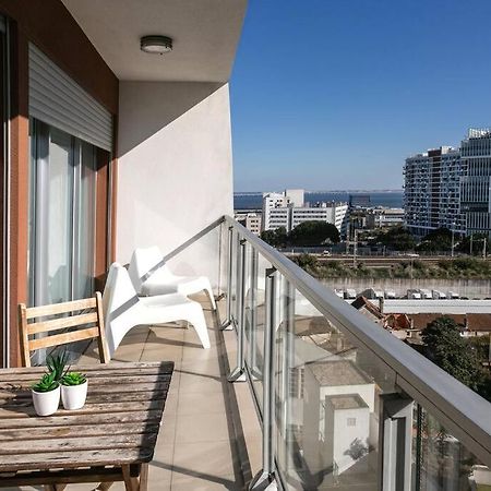 Lisbon Metro & Pool Apartment Lisboa Exterior foto