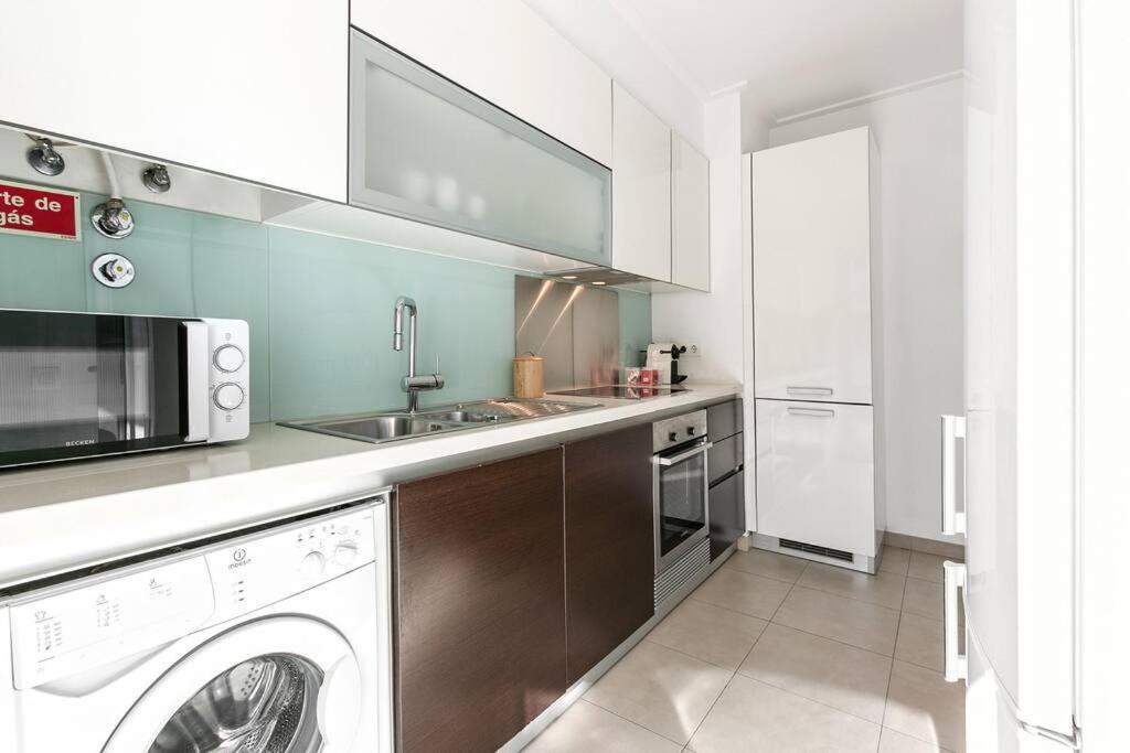 Lisbon Metro & Pool Apartment Lisboa Exterior foto